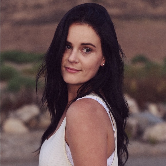 Meet your posher! - Picture 1 of 2